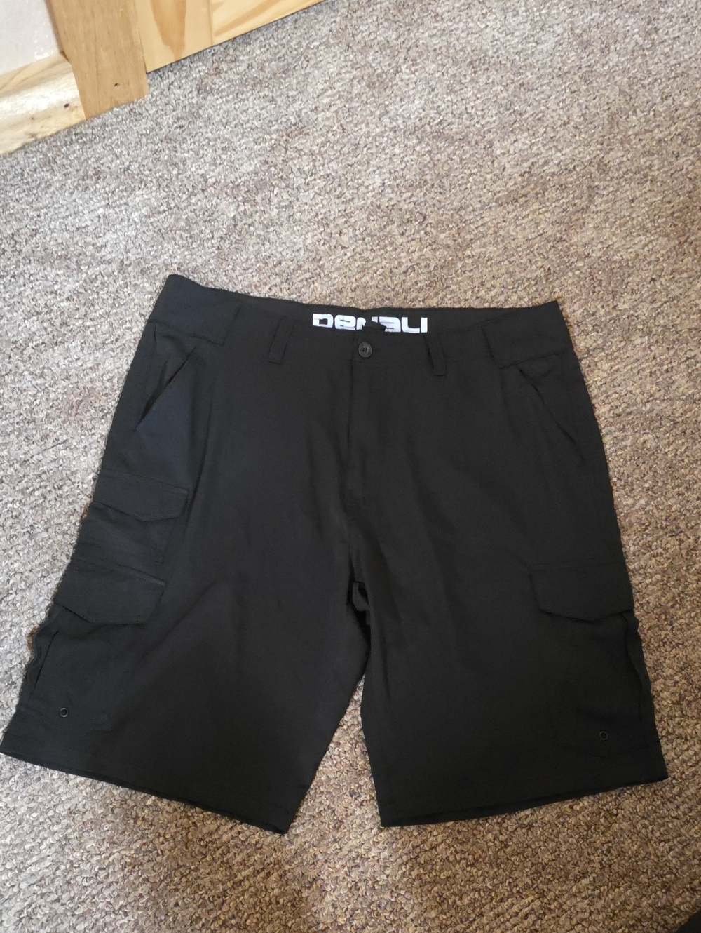Denalo Black Men’s Cargo Shorts with Side Pockets